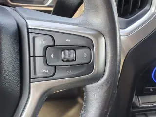 Chevrolet Silverado 1500 2021 4x4 RST 4p Camión Cabina Completa