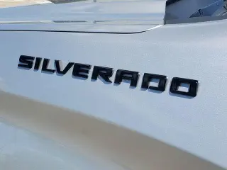 Chevrolet Silverado 1500 2021 4x4 RST 4p Camión Cabina Completa