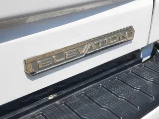 GMC Sierra 1500 Limited 2022 4x4 Elevation 4p. Cabina Crew Cab 5.8 pies. CB