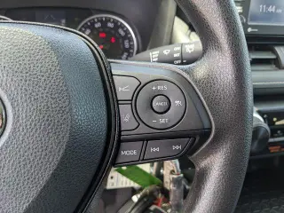 Toyota RAV4 2021 4x4 LE SUV de 4 puertas