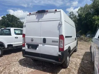 Ram ProMaster 2024 Tradesman 2500 136 WB 3dr High Roof Cargo Van sin asiento de pasajero