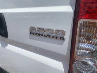 Ram ProMaster 2024 Tradesman 2500 136 WB 3dr High Roof Cargo Van sin asiento de pasajero