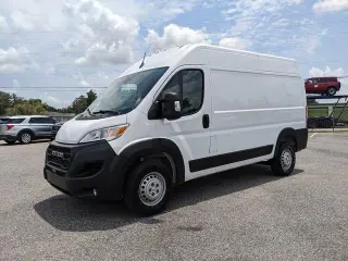 Ram ProMaster 2024 Tradesman 2500 136 WB 3dr High Roof Cargo Van sin asiento de pasajero