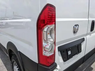 Ram ProMaster 2024 Tradesman 2500 136 WB 3dr High Roof Cargo Van sin asiento de pasajero