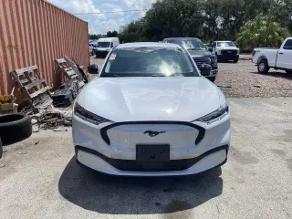 Ford Mustang Mach-E 2023 AWD Select 4p SUV