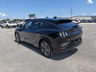 Ford Mustang Mach-E 2023 Premium 4dr SUV