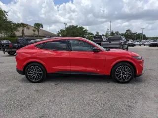 Ford Mustang Mach-E 2026 AWD Premium SUV 4p