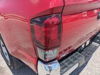 Toyota Tacoma 2023 4x2 SR5 4p Doble Cab 5.0 ft SB