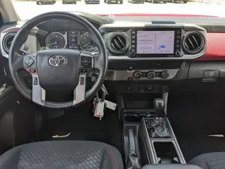 Toyota Tacoma 2023 4x2 SR5 4p Doble Cab 5.0 ft SB