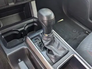 Toyota Tacoma 2023 4x2 SR5 4p Doble Cab 5.0 ft SB
