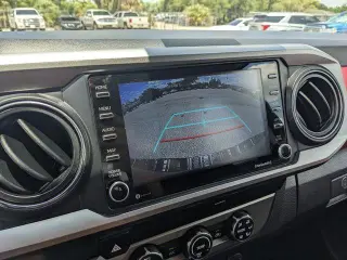 Toyota Tacoma 2023 4x2 SR5 4p Doble Cab 5.0 ft SB