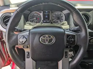 Toyota Tacoma 2023 4x2 SR5 4p Doble Cab 5.0 ft SB