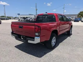Toyota Tacoma 2023 4x2 SR5 4p Doble Cab 5.0 ft SB