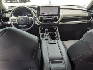 Toyota Grand Highlander 2024 XLE 4p SUV