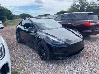 Tesla Model Y 2022 AWD Performance 4p Crossover