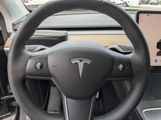 Tesla Model Y 2022 AWD Performance 4p Crossover