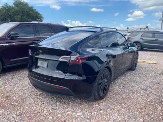 Tesla Model Y 2022 AWD Performance 4p Crossover