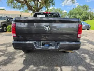 Ram 1500 Classic 2019 4x2 Tradesman Cabina Regular 2 puertas 6.3 pies SB Pickup