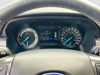 Ford Ranger 2022 4x2 Lariat 4 puertas SuperCrew con caja de 5.1 pies