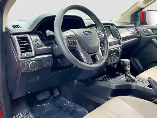 Ford Ranger 2022 4x2 Lariat 4 puertas SuperCrew con caja de 5.1 pies