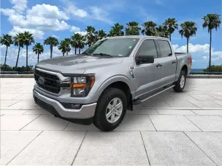 Ford F-150 2023 4x4 XLT 4 puertas SuperCrew 6.5 pies. SB