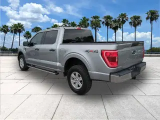 Ford F-150 2023 4x4 XLT 4 puertas SuperCrew 6.5 pies. SB