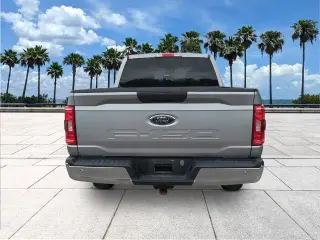 Ford F-150 2023 4x4 XLT 4 puertas SuperCrew 6.5 pies. SB