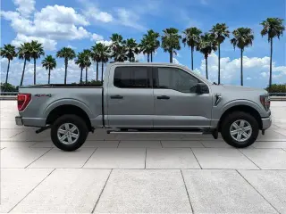 Ford F-150 2023 4x4 XLT 4 puertas SuperCrew 6.5 pies. SB