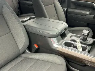 Chevrolet Silverado 1500 2025 4x2 LT 4dr Cabina Crew 5.8 ft. Caja corta