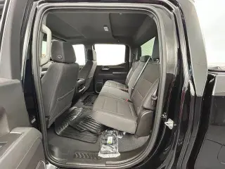 Chevrolet Silverado 1500 2025 4x2 LT 4dr Cabina Crew 5.8 ft. Caja corta