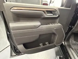 Chevrolet Silverado 1500 2025 4x2 LT 4dr Cabina Crew 5.8 ft. Caja corta