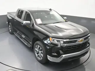 Chevrolet Silverado 1500 2025 4x2 LT 4dr Cabina Crew 5.8 ft. Caja corta