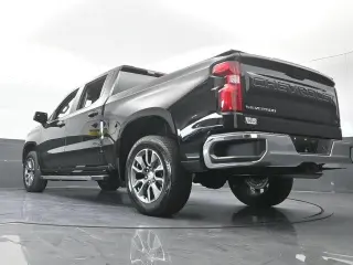 Chevrolet Silverado 1500 2025 4x2 LT 4dr Cabina Crew 5.8 ft. Caja corta