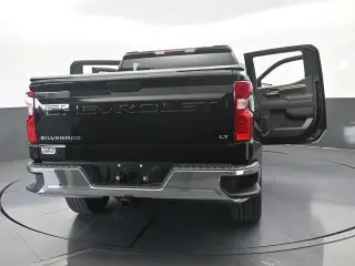Chevrolet Silverado 1500 2025 4x2 LT 4dr Cabina Crew 5.8 ft. Caja corta