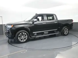 Chevrolet Silverado 1500 2024 4x2 High Country 4 puertas Cabina Crew 5.8 pies. SB