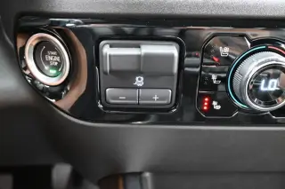 Chevrolet Silverado 1500 2024 4x2 High Country 4 puertas Cabina Crew 5.8 pies. SB