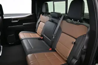 Chevrolet Silverado 1500 2024 4x2 High Country 4 puertas Cabina Crew 5.8 pies. SB