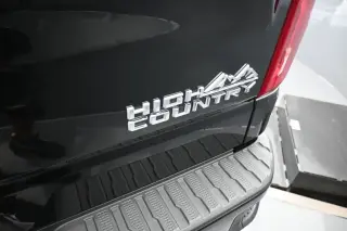 Chevrolet Silverado 1500 2024 4x2 High Country 4 puertas Cabina Crew 5.8 pies. SB