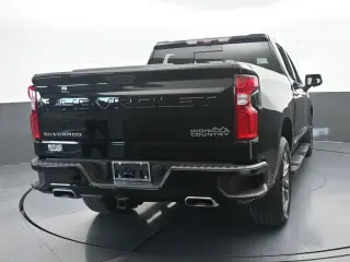 Chevrolet Silverado 1500 2024 4x2 High Country 4 puertas Cabina Crew 5.8 pies. SB