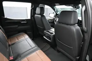 Chevrolet Silverado 1500 2024 4x2 High Country 4 puertas Cabina Crew 5.8 pies. SB