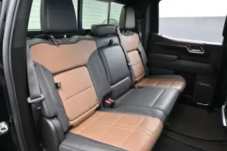 Chevrolet Silverado 1500 2024 4x2 High Country 4 puertas Cabina Crew 5.8 pies. SB
