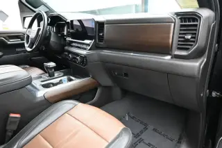 Chevrolet Silverado 1500 2024 4x2 High Country 4 puertas Cabina Crew 5.8 pies. SB