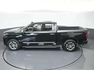 Chevrolet Silverado 1500 2024 4x2 High Country 4 puertas Cabina Crew 5.8 pies. SB