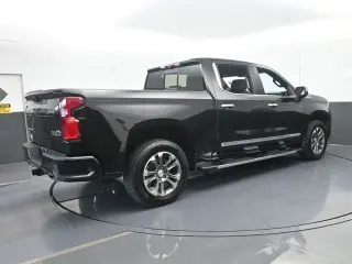 Chevrolet Silverado 1500 2024 4x2 High Country 4 puertas Cabina Crew 5.8 pies. SB