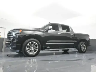 Chevrolet Silverado 1500 2024 4x2 High Country 4 puertas Cabina Crew 5.8 pies. SB