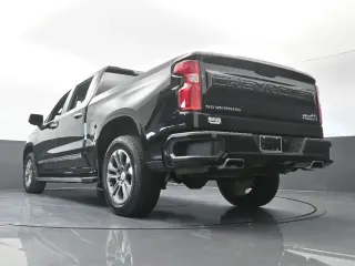 Chevrolet Silverado 1500 2024 4x2 High Country 4 puertas Cabina Crew 5.8 pies. SB
