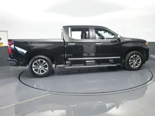 Chevrolet Silverado 1500 2024 4x2 High Country 4 puertas Cabina Crew 5.8 pies. SB