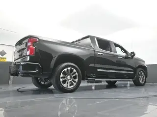 Chevrolet Silverado 1500 2024 4x2 High Country 4 puertas Cabina Crew 5.8 pies. SB