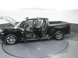 Chevrolet Silverado 1500 2024 4x2 High Country 4 puertas Cabina Crew 5.8 pies. SB
