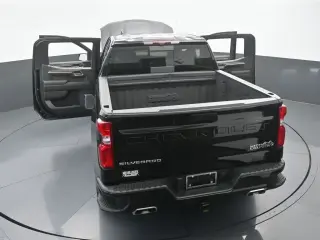 Chevrolet Silverado 1500 2024 4x2 High Country 4 puertas Cabina Crew 5.8 pies. SB